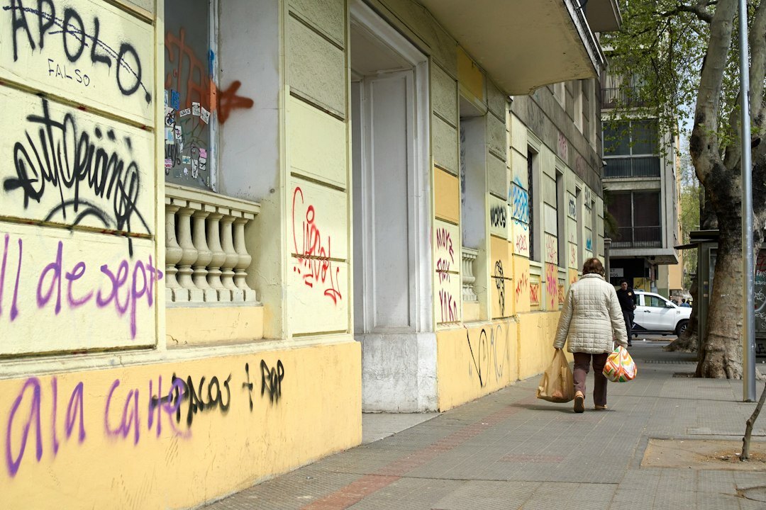 santiago street art youth